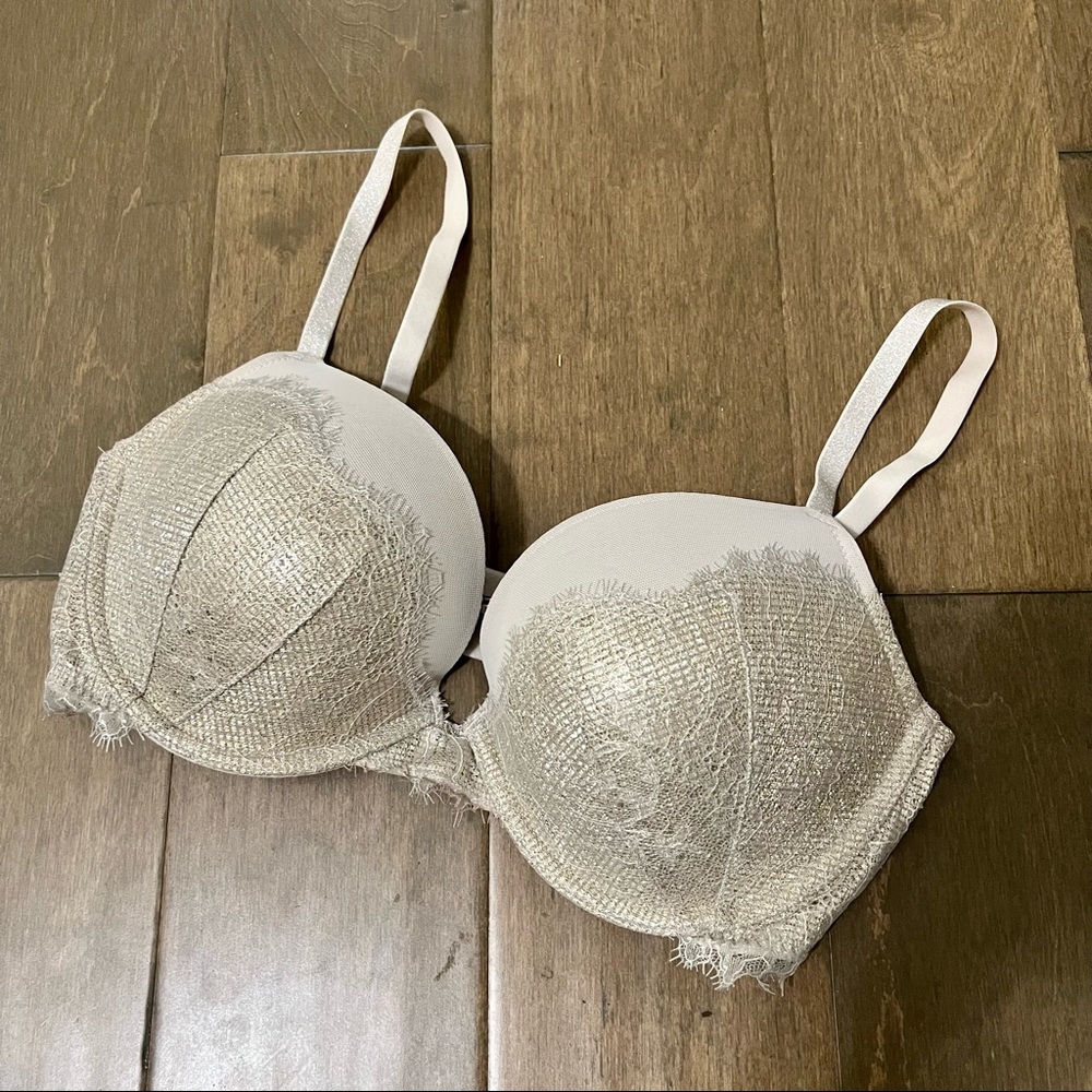 Victoria’s Secret Dream Angels Shine Lace Bra